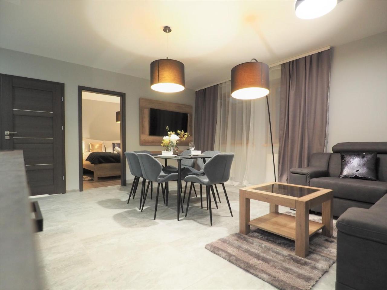 Apartament Vip Folk *
