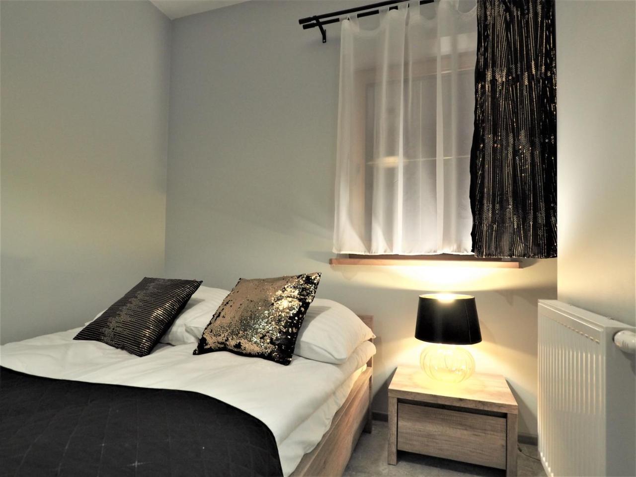 Apartament Vip Folk *