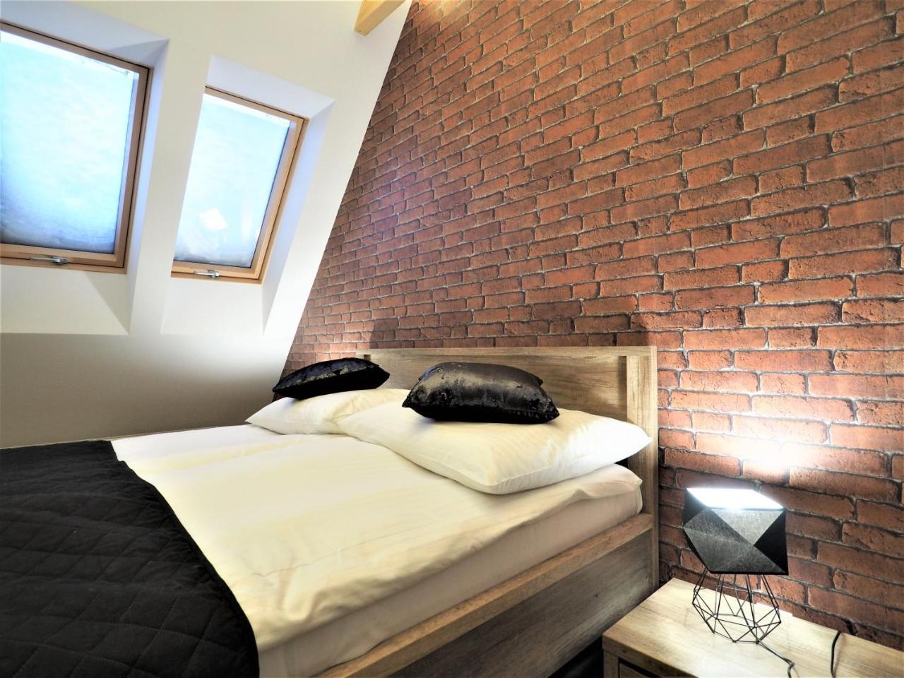 Apartament Vip Folk *